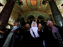 Suasana Salat Jumat Pertama Ramadan di Kompleks Al-Aqsa