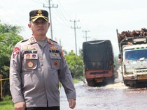 Jalintim di Pelalawan Mulai Terendam Banjir, Polisi Pastikan Masih Aman Dilalui