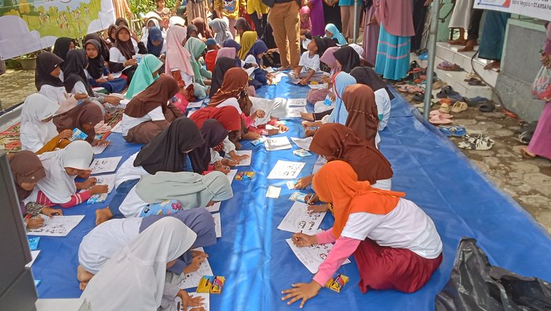 Kegiatan ngabuburit CT ARSA (Maulani/detikcom)