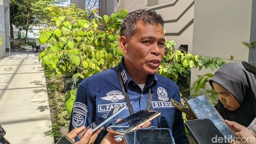 Kepala Dinas Perhubungan NTB Lalu Moh Faozal ditemui di Kantor Gubernur NTB, Jumat (7/3/2025). (Ahmad Viqi/detikBali).