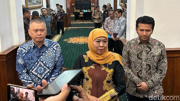 Khofifah bertemu dengan Menhub