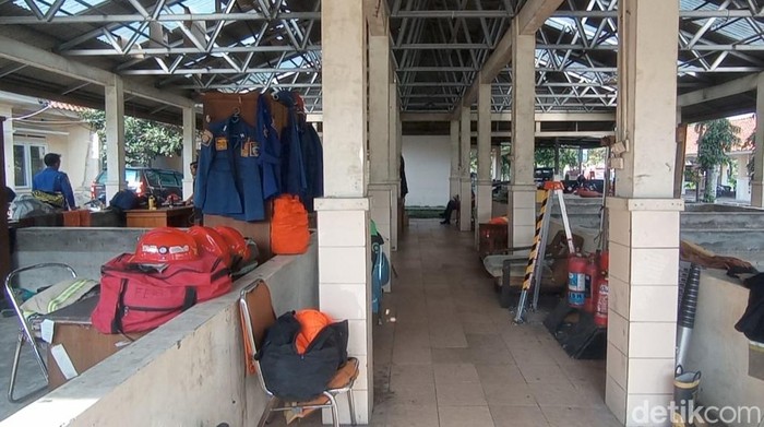 Kolam ikan di depo perikanan jadi markas Damkar Kota Tasikmalaya.