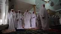 Pesantren Ramadan khusus bagi lansia tersebut diikuti sebanyak 65 santriwati lansia.