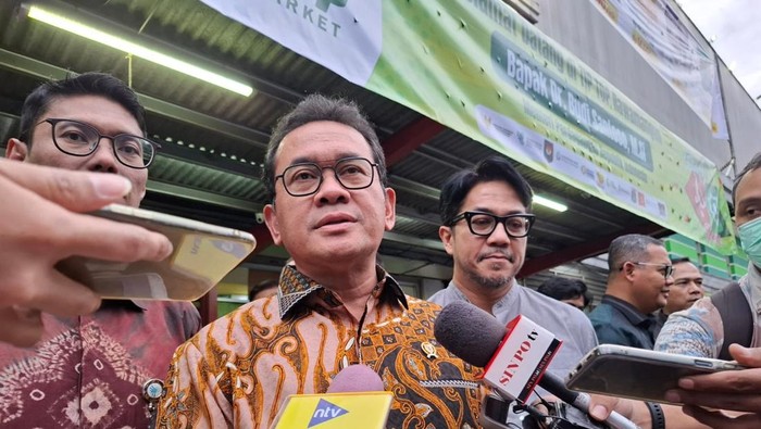 Harga telur ayam negeri masih terpantau tinggi di Jakarta. Hari ini, harga telur mencapai Rp 30.500 per kilogram.