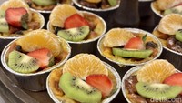 Dengan harga Rp 280.000 Nett kamu bisa menikmati berbagai hidangan. Mulai dari takjil, jajanan pasar, kue cantik, hingga makanan utama. Foto: detikcom/Riska Fitria