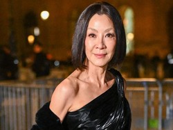 Penampilan Baru Michelle Yeoh yang Bikin Pangling, Alis Di-bleaching