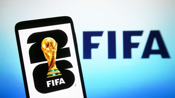 UKRAINE - 2024/02/21: In this photo illustration, 2026 FIFA World Cup (FIFA World Cup 26) logo is seen on a smartphone screen. (Photo Illustration by Pavlo Gonchar/SOPA Images/LightRocket via Getty Images)