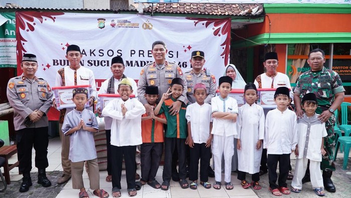 Polda Metro Jaya gelar baksos