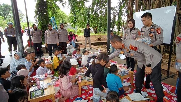 Polresta Bogor Kota Polda Jawa Barat memanfaatkan datangnya bulan Ramadan untuk berbagi kebaikan dan mendekatkan diri dengan masyarakat. Foto: Dok. Istimewa.