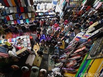 Salat Jumat Pertama Ramadan 1446 H di Pasar Tanah Abang