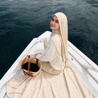Influencer Hijab Sashfir Ungkap Rahasia Tampil Hits Tanpa Asal Ikut Tren