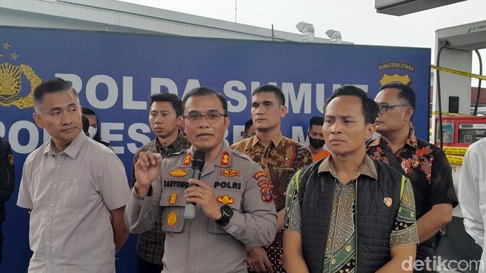 SPBU yang disegel polisi di Medan karena diduga mengoplos BBM jenis Pertalite. (Nizar Aldi/detikSumut)