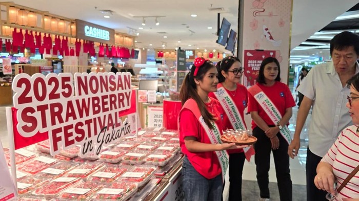Strawberry viral di Transmart