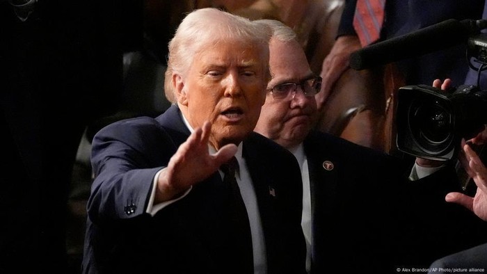Trump Tunda Kebijakan Tarif bagi Kanada dan Meksiko, Picu Ketidakpastian Pasar
