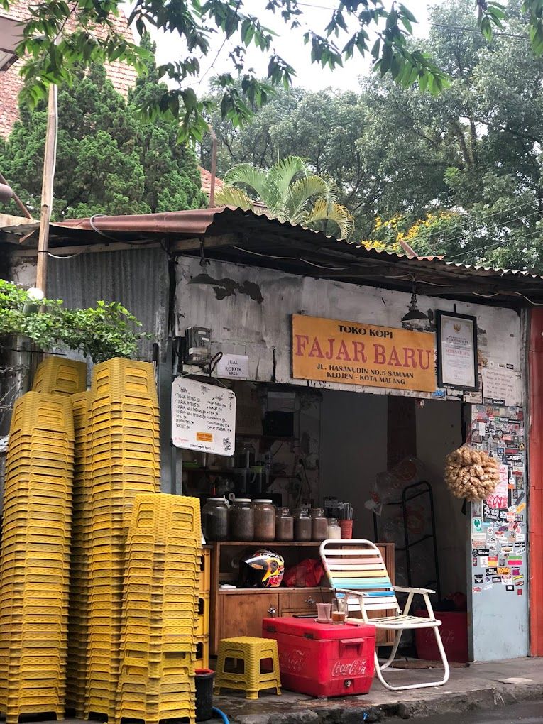 warkop di Malang yang punya suasana vintage