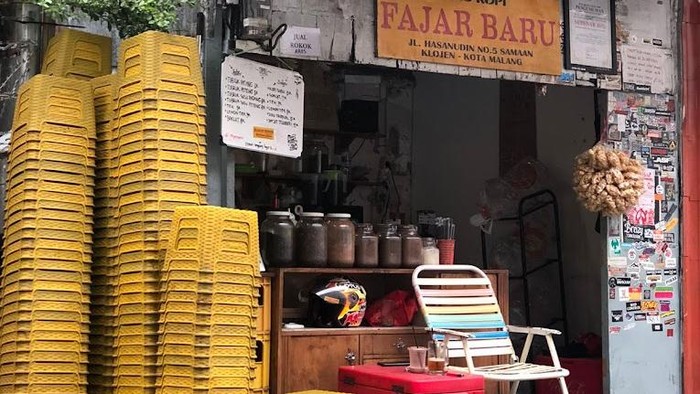 warkop di Malang yang punya  suasana vintage