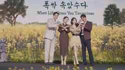 Foto-foto Konferensi Pers When Life Gives You Tangerines