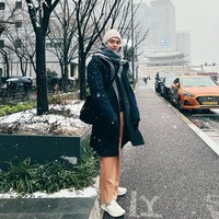 Banyak orang menyebut Angga harus bertemu ‘kembarannya’ di Korea yaitu V BTS. Foto: Instagram @angga