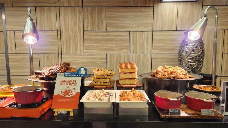 menu buka puasa di ASTON Priority Simatupang Hotel & Conference Center