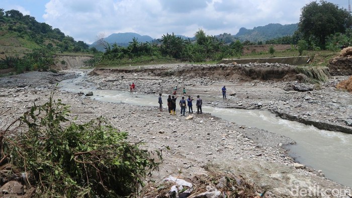 Banjir Bandang di Bojonegoro membawa dampak ratusan KK