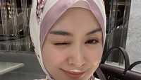 Selebgram cantik yang satu ini kerap menunjukkan kecintaannya terhadap makanan. Di Instagramnya ada banyak foto makan-makannya yang menarik. Foto: Instagram @xolovelyayana