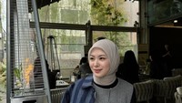 Selain itu Ayana termasuk ke influencer yang suka kulineran di kafe-kafe modern. Menu favoritnya dessert. Foto: Instagram @xolovelyayana