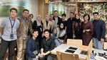 Fairuz A. Rafiq Nikmati Kue Pecel Lele hingga Sate bersama Keluarga