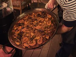 Barcelona yang Dramatis, Dipotret Xiaomi 15