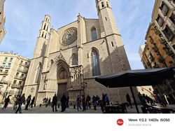 Barcelona yang Dramatis, Dipotret Xiaomi 15