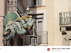 Barcelona yang Dramatis, Dipotret Xiaomi 15