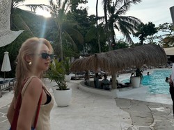 Potret Terbaru Hyoyeon SNSD Liburan ke Bali Lagi, Makin Nyaman Naik Ojek