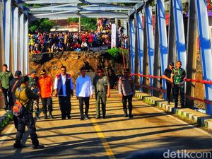 Wapres Gibran Tinjau Jembatan Cidadap yang Amblas, Instruksikan Perbaikan Cepat