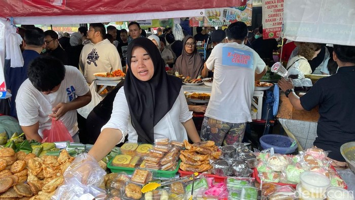 Pedagang Gorengan di Benhil