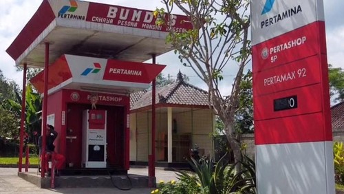 Pertashop milik BUMDes Cahaya Pesona Mandiri. Pertashop itu merupakan salah satu unit bisnis milik BUMDes di Desa Angseri, Tabanan, Bali.