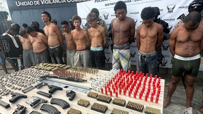 Polisi Ekuador Amankan Belasan Orang dan Senjata Terkait Kekerasan Geng