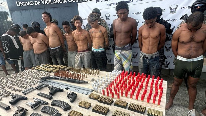 Ecuador's National Police presents individuals detained during a police operation following gang clashes that resulted in multiple victims, in Guayaquil, Ecuador, in this handout photo distributed on March 7, 2025. Ecuador Interior Ministry/Handout via REUTERS THIS IMAGE HAS BEEN SUPPLIED BY A THIRD PARTY. NO RESALES. NO ARCHIVES.