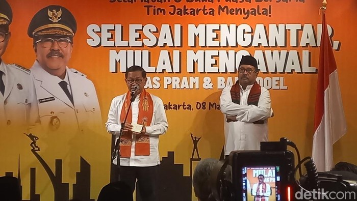 Pramono dan Rano Karno saat menghadiri buka bersama pembubaran tim pemenangan di Jalan Cemara, Menteng, Jakarta Pusat, (Kurniawan/detikcom).