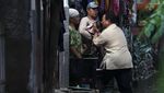 Momen Prabowo Cek Banjir Bekasi hingga Buka Puasa di Rumah Warga