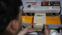 Di balik kesuksesannya, nama Mulih.id juga memiliki makna mendalam. Mulih, yang berarti kembali pulang dalam bahasa Jawa, dipilih oleh AIM selaku pendiri sebagai bentuk penghormatan terhadap perjalanan hidupnya. Setelah bertahun-tahun menjelajahi berbagai daerah dan menjalani berbagai profesi seputar kopi, AIM memutuskan untuk kembali ke kampung halamannya dan membangun usaha kopi yang kini telah berkembang pesat.