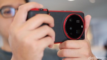 Tertarik dengan Xiaomi 15 Ultra beserta Photography Kit Legend Edition? Foto: Adi FIda Rahman/detikINET
