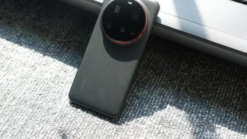 HP ini mendapatkan video tingkat film ACES LOG pertama di Android, movie camera-level color, sistem anti goyangan video yang dikembangkan sendiri UIS Xiaomi, horizon-level correction, dan video 8K. Xiaomi mengatakan bahwa mereka memiliki sistem optik Leica ultra-pure dengan bahan baru, teknologi baru, proses baru. Foto: Adi Fida Rahman/detikINET