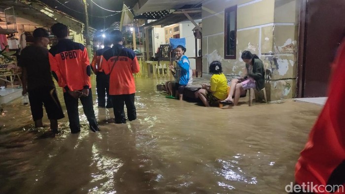 banjir di pamekasan rendam ratusan rumah