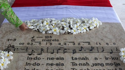 Berziarah ke Makam Pencipta Lagu Indonesia Raya WR Soepratman
