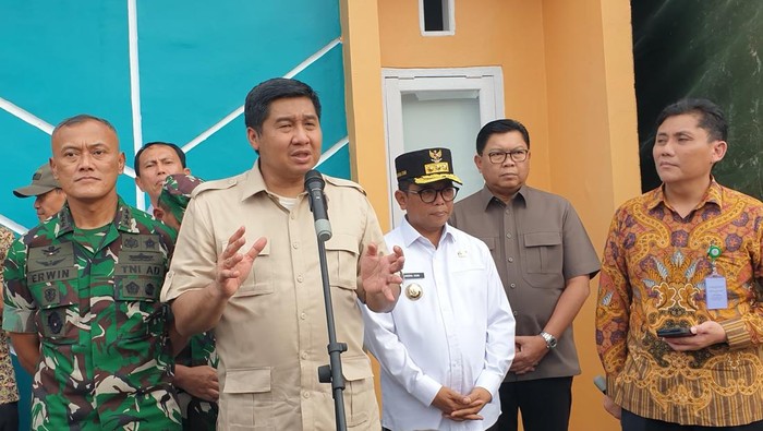 Groundbreaking pembangunan perumahan Tentara Nasional Indonesia (TNI) Angkatan Darat (AD) di Serang Banten.