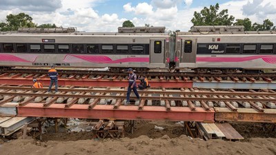 Jalur KA di Grobogan yang Terdampak Banjir Kembali Dilintasi Kereta