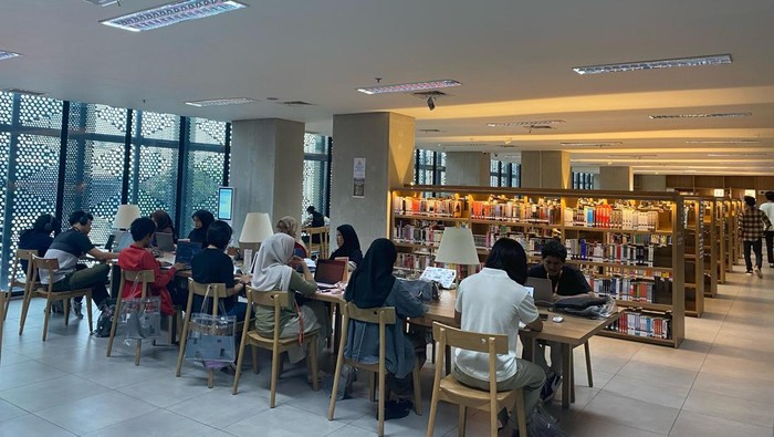 Kegiatan ngabuburit di TIM, Jakpus. (Dwi/detikcom)