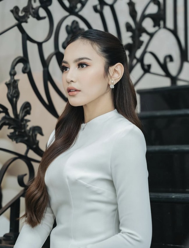 Selain tubuhnya yang cepat kembali langsing, kecantikan Mahalini juga menjadi sorotan. Dengan riasan flawless, Mahalini terlihat semakin glowing. Foto: dok. Instagram @mahaliniraharja
