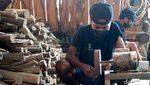 Melihat Pembuatan Tasbih Gaharu di Jombang