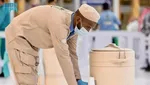Mereka yang Tanpa Lelah Layani Tamu Allah