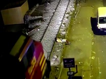 Video: Pria Ini Selamat Usai Ditabrak Kereta Saat Tertidur di Rel